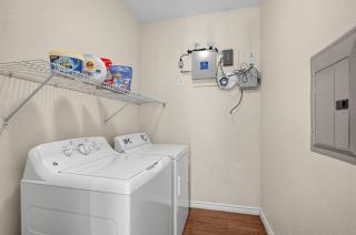 Spacious Group Getaway Near UNT & DT Denton - 2