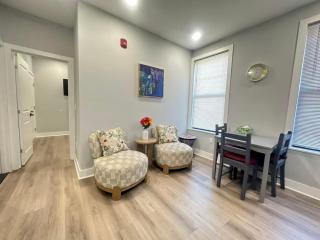 New 1BR Walk to Pats & Genos - 8