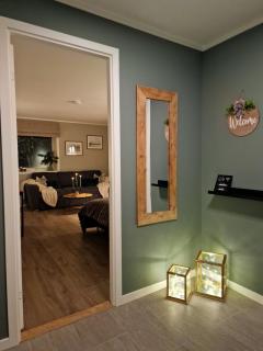 Arctic Fjord Apartment - 4