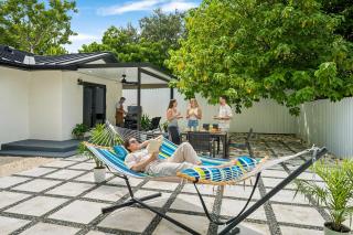 The Frow Bungalow in Historic Coconut Grove - 7