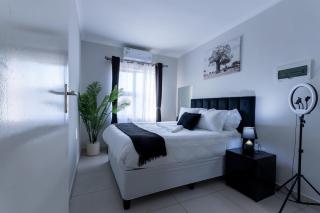 Smart Home, breakfast, starlink wifi, Pool, - 9