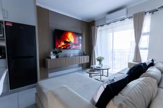 Smart Home, breakfast, starlink wifi, Pool, - 0