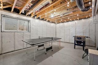 Single Detached Full House with Ping Pong King Bed and Garage - 3