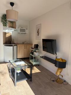CHANGEMENT DE GESTION - Duplex avec Terrasse - 5 min Nantes Atlantis - Parking & Wifi - Sautron - 5