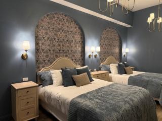 Hollyhock Suite 506 - 1