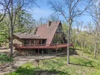 Private A-Frame - 5 Acres-Fishing Pond-Rock Wall - 6