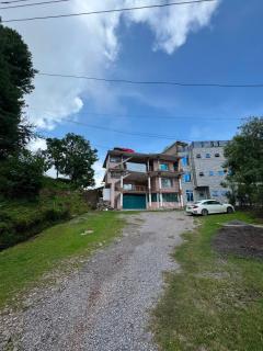 3 Bed Private, Elegant Stay for Families & Friends - 9