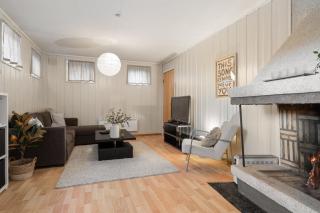 Røstbakken Retreat - Private Stay Above Tromsø - 0