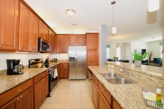 Vista Cay at Epic Universe - Luxury 4 bedroom condo - 3