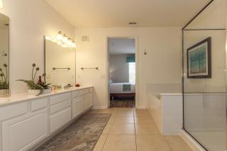 Vista Cay at Epic Universe - Luxury 4 bedroom condo - 1