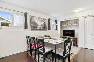 1 Bedroom Cozy Retreat - Queen Bed, Pet Friendly, Smart TV, Secure & Private Access, Free Parking, Netflix & More! - 8