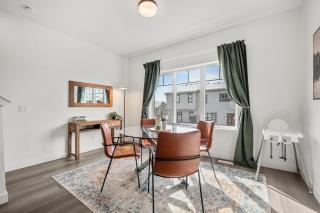 Modern 2BR Townhome Near Aspen Landing and WinSport - 0