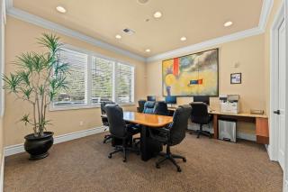 South Reno 1BR Near Reno Events Pool Hot Tub & Gym - 3
