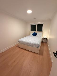Elegant New 3-Bedroom Retreat Perfect for Families - 6