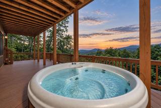 Views on 2 Decks~Pool Table~Hot Tub~Near Asheville - 0