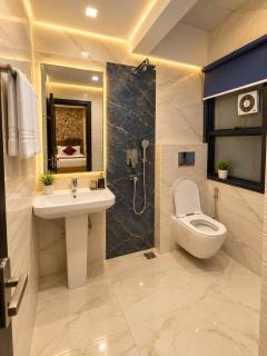 Hotel Grand URBEN Ballmounts Near Delhi Airport - Free Airport Pickup & Drop - 5