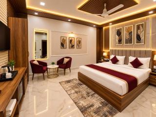 Hotel Grand URBEN Ballmounts Near Delhi Airport - Free Airport Pickup & Drop - 9