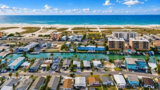 Experience Bliss Relaxing Retreat Near Treasure Island Beaches - 6