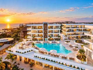 Penthouse 42 Luxury Beachfront 3BR Mambo Beach - 6