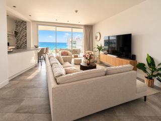 Penthouse 42 Luxury Beachfront 3BR Mambo Beach - 6