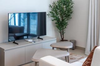 Serene Fairways Studio in Yas Golf Collection - 8