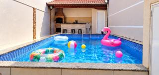 "Lindíssima Casa Pé na Areia com Opção da Piscina Aquecida Cobrado a Parte, Sala de Jantar, 3 Amplos Quartos, Sendo1Suíte, Amplo Espaço de Lazer com Área Gourmet em Deck Coberto com Churrasqueira e Mesa de Bilhar Frente a Piscina, Super Pertinho da Praia" - 0
