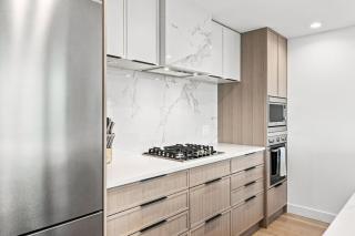 Lakeview Luxury - 4
