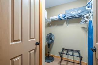 G425- Cozy Top Floor Condo, Gym, HotTub, Pool, Free Parking - 7