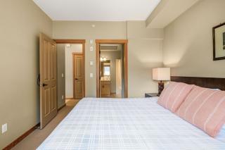 G425- Cozy Top Floor Condo, Gym, HotTub, Pool, Free Parking - 3