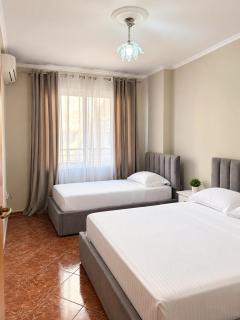 Central Tirana 2BR l Big Balcony l Free Parking - 9