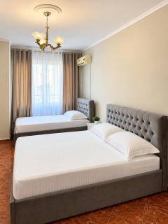 Central Tirana 2BR l Big Balcony l Free Parking - 4
