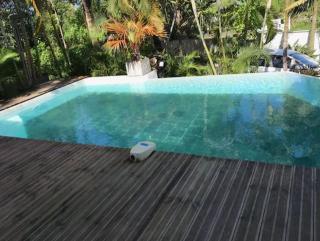 Grande maison avec jardin et piscine à Saint-Joseph - 9