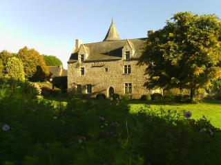 Manoir de Kerguéréon - Ploubezre - 2