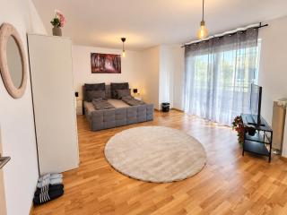 Modern Comfort Two Bedroom Apartment with Balcony - 4