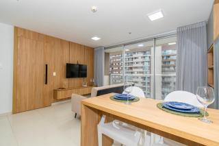 DF Plaza, Air Conditioning,En-Suite,Washing Machine - 9