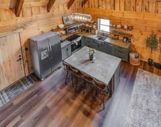 Foxhole Cabin, New custom log cabin in Shenandoah Valley - 6