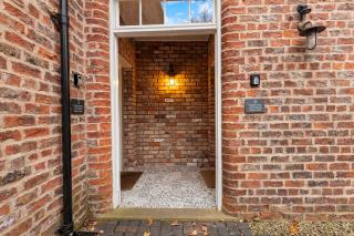 No. 6 - Wisteria Cottage - Pass the Keys - 3