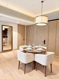 Executive WTC View Suite w Pool - 5