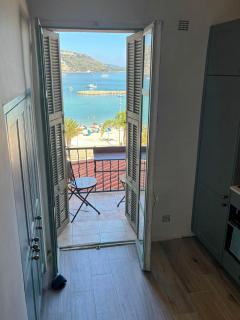La Maison d'Otis | Sea View Apt in Old Town Menton - 8