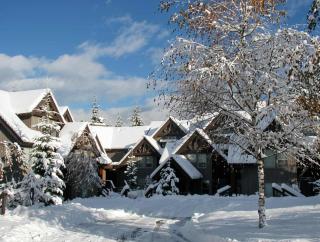 Painted Cliff 31 | Ski-In Ski-Out Townhome close to Upper Village w/ Hot Tub & Parking - Whistler - 0