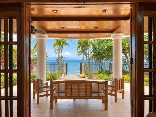 Private beachfront accommodation with ocean view and direct reef access - 0