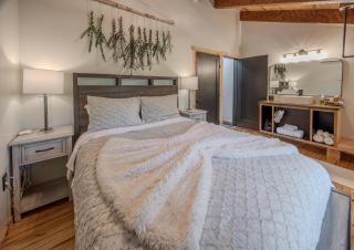Foxhole Cabin, New custom log cabin in Shenandoah Valley - 5