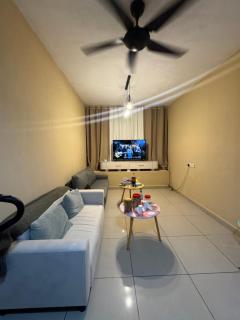 Cozyunx HomeStay - 1