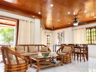 Private beachfront accommodation with ocean view and direct reef access - 8