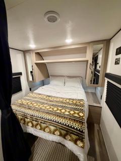 Cozy RV Retreat Fire Pit & Outdoor Cinema - 8