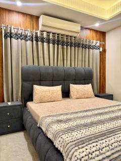 Midnight Den by Horizon Suites - 2