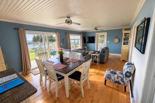 Oceanfront Beach House - Seaside Accommodations - 7
