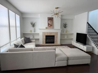 Spacious Home Near Nike, Golf & Wine Country - 3