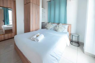 Apt with Pool & Gym, Near Amenities & Beach - GBHC8 - 2