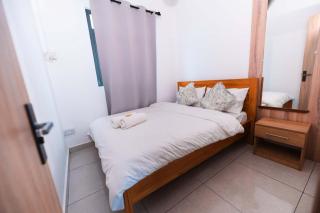 Apt with Pool & Gym, Near Amenities & Beach - GBHC8 - 1